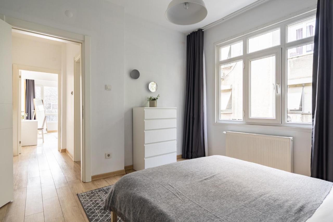 Specious And Stylish Near Bagdat Street With Excellent Location In Kadikoy * İstanbul