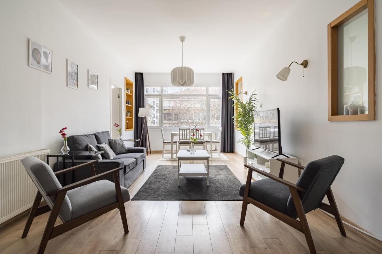 Specious And Stylish Near Bagdat Street With Excellent Location In Kadikoy Apartment Istanbul