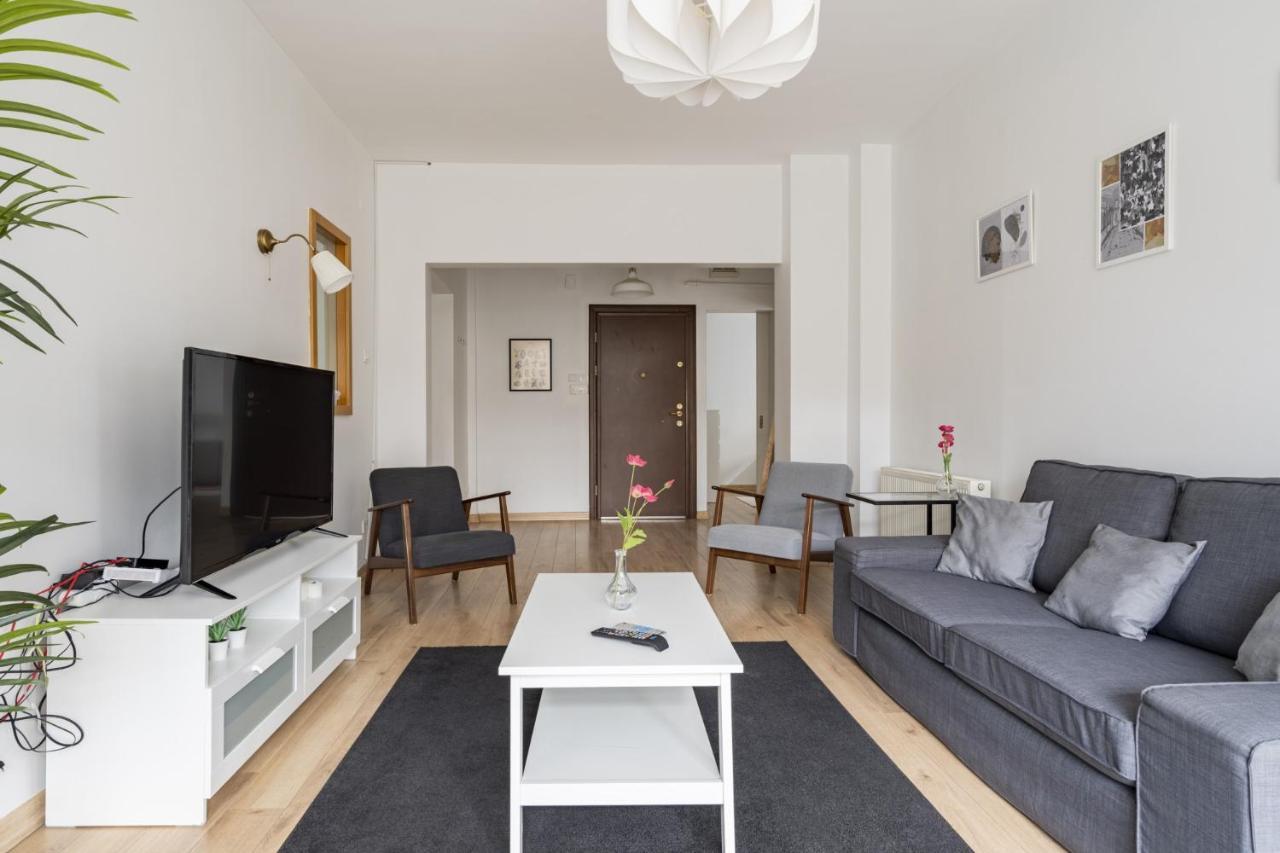 Apartment Specious And Stylish Near Bagdat Street With Excellent Location In Kadikoy