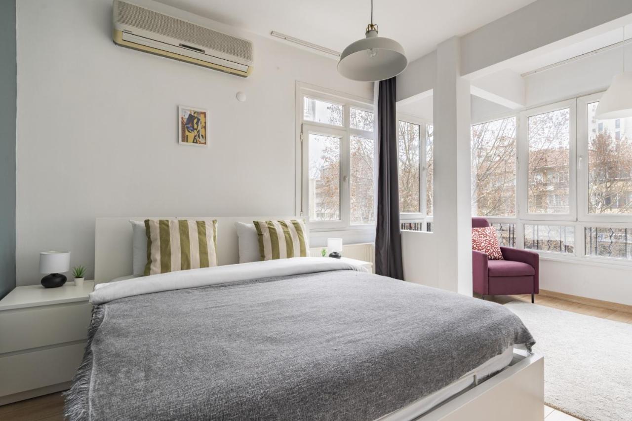 Apartment Specious And Stylish Near Bagdat Street With Excellent Location In Kadikoy